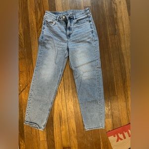 American Eagle Straight Leg Jeans